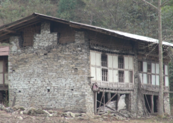 Empty homes, fallow fields in Pasaphu Village